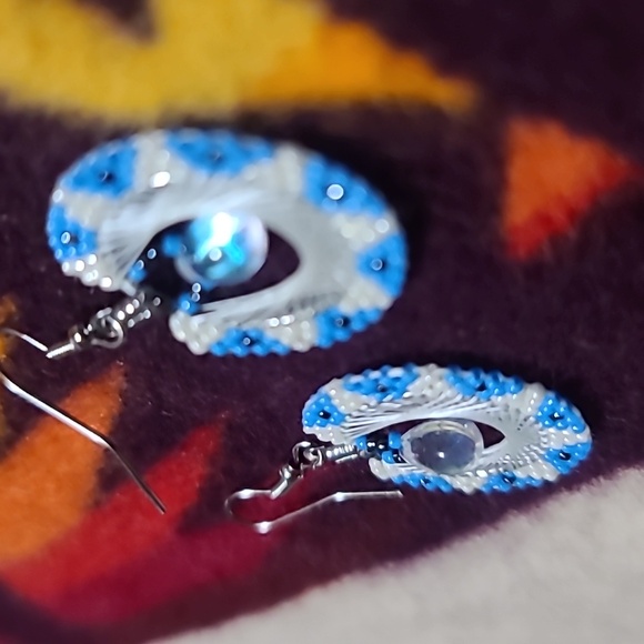 Beautiful beaded earrings! - Picture 3 of 3